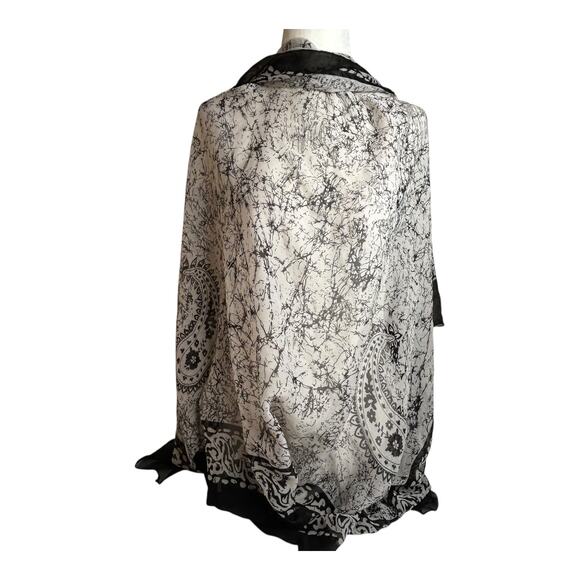 Black and Grayish White Abstract Print Lightweight Scarf - Picture 2 of 3